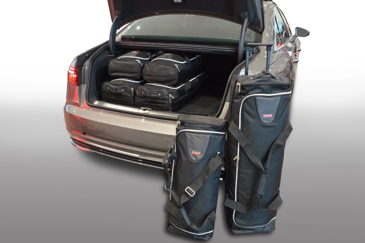 Travel bag set Audi A8 () 2017-present 4-door saloon