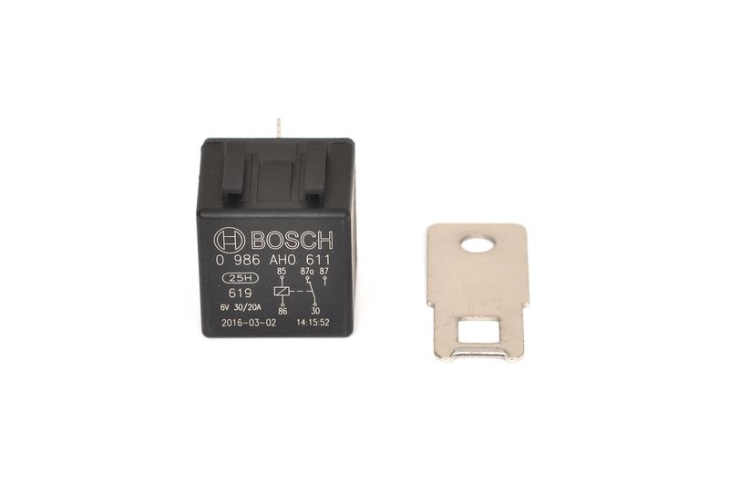 BOSCH Relay 0 986 AH0 611  OPEL,MASERATI,NEW HOLLAND,KAPITÄN,3200 GT Coupe,Ghibli II,420/430 (69, 78, AF3),Ghibli Coupé (AM115),Boomer,Series 90,T1500