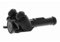 Spray nozzle cleaning fluid, headlight cleaning