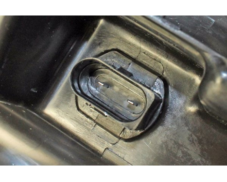 Cleaning fluid reservoir, window cleaning, Image 2