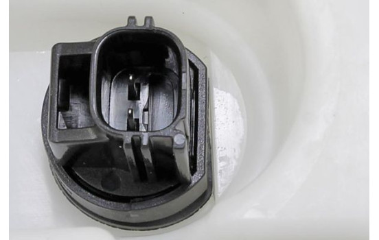 Cleaning fluid reservoir, window cleaning, Image 3