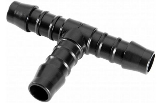 Connecting element, cleaning fluid line